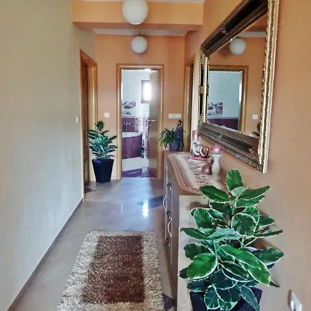 In Rovanjska, Comfortable And Close To The