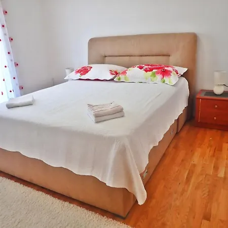 In Rovanjska, Comfortable And Close To The *