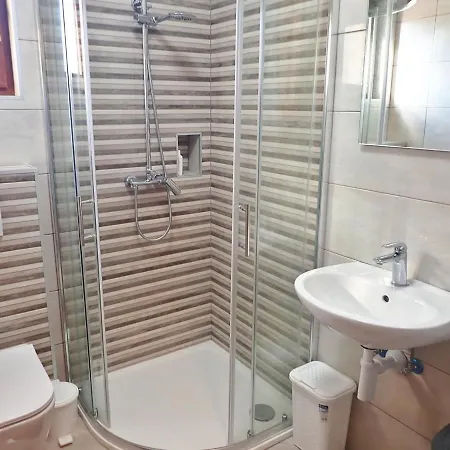 In Rovanjska, Comfortable And Close To The Apartment *