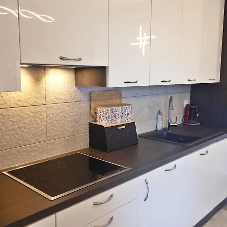 Apartment In Rovanjska, Comfortable And Close To The