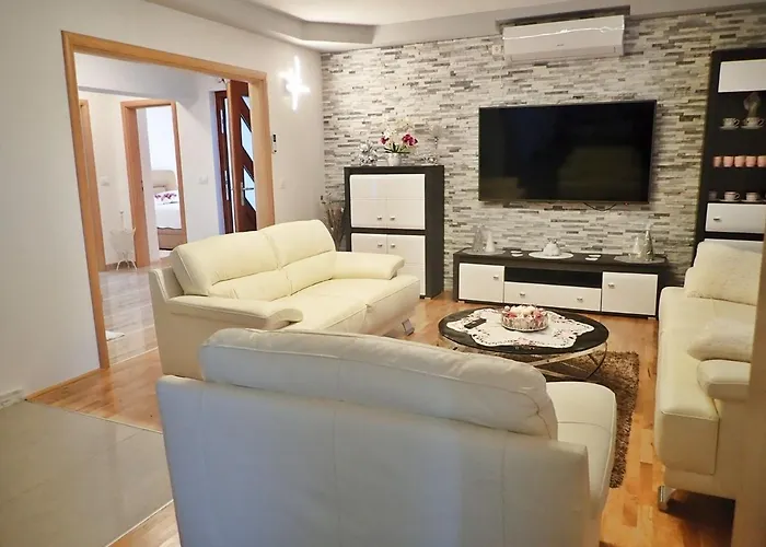 In Rovanjska Near Velebit Mountains Apartamento