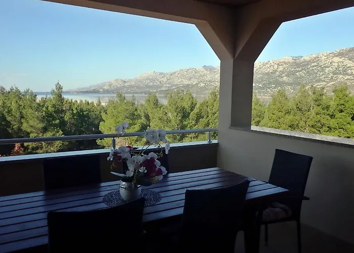 Apartament In Rovanjska Near Velebit Mountains *